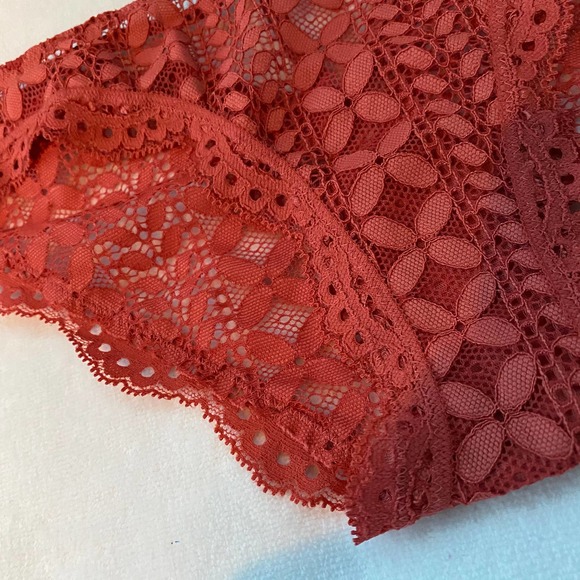 Victoria's Secret Woman's Dream Angels Cheekini/Tanga Eyelet Pantie Sz S - Picture 3 of 6